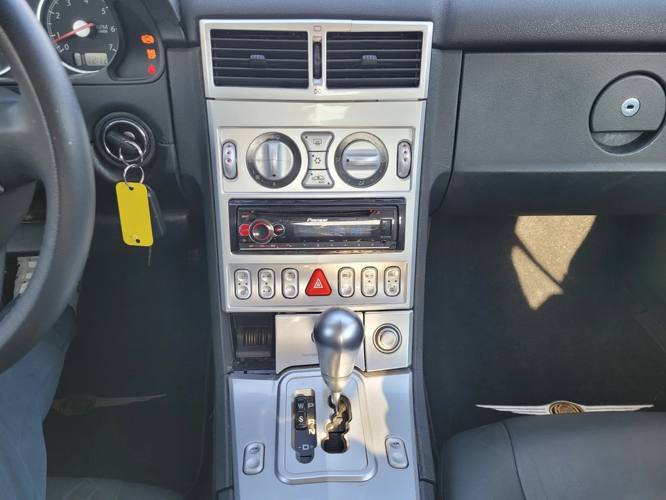 2004 Chrysler Crossfire - Image 26 of 31