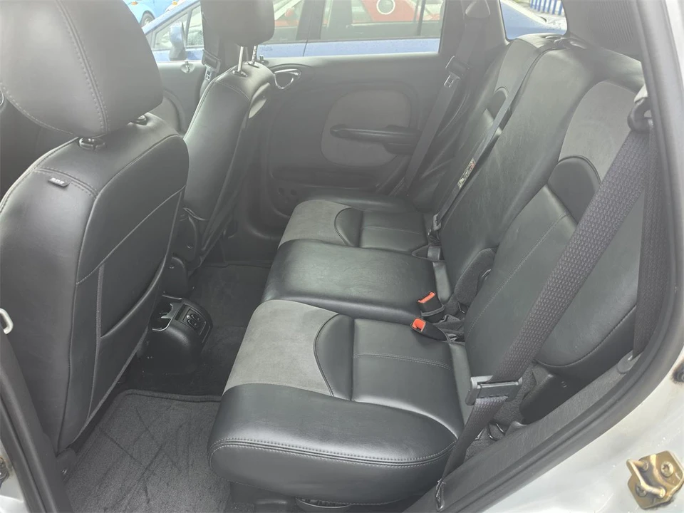 2004 Chrysler PT Cruiser - Image 28 of 31