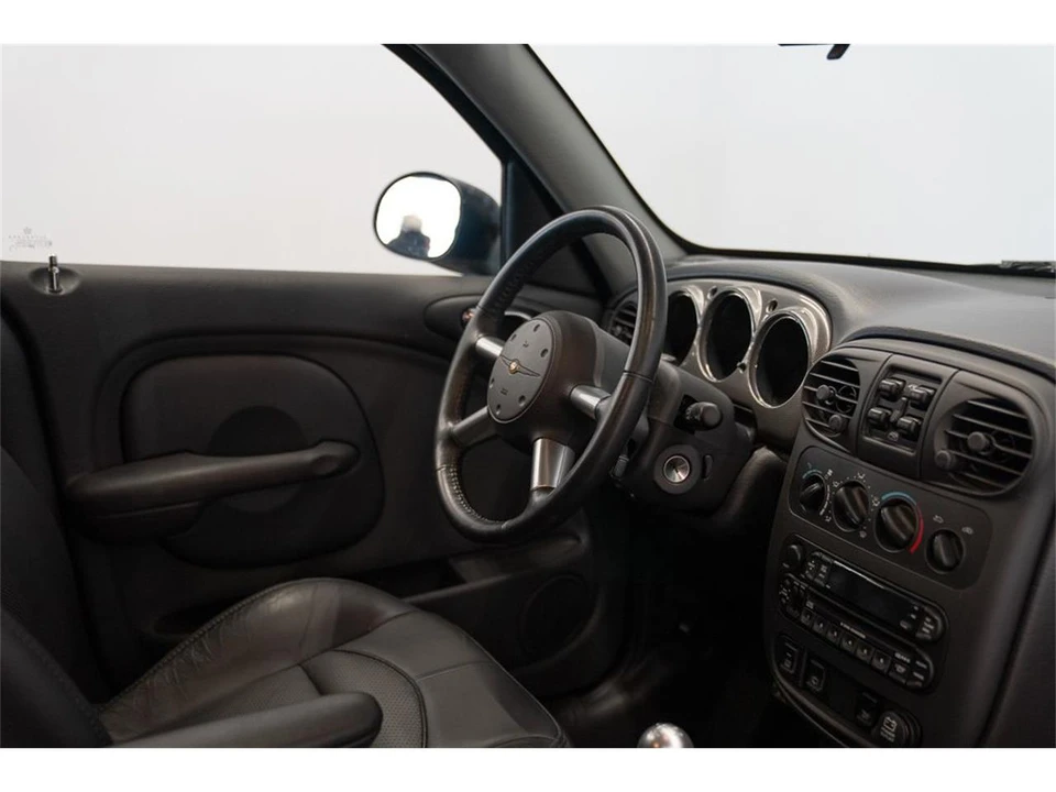 2004 Chrysler PT Cruiser - Image 15 of 31
