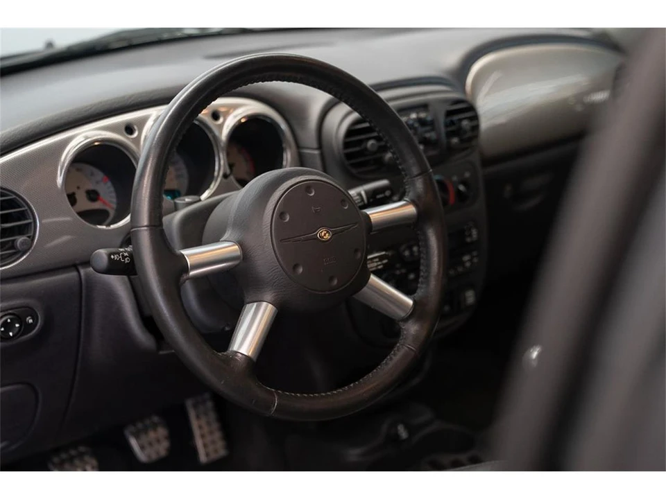 2004 Chrysler PT Cruiser - Image 12 of 31