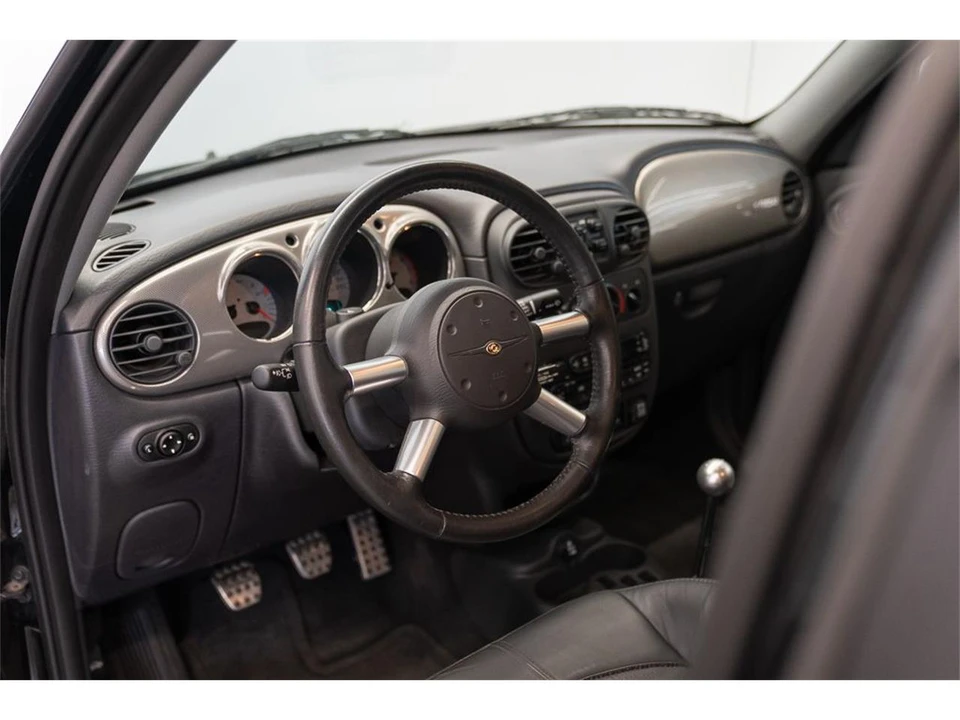 2004 Chrysler PT Cruiser - Image 11 of 31