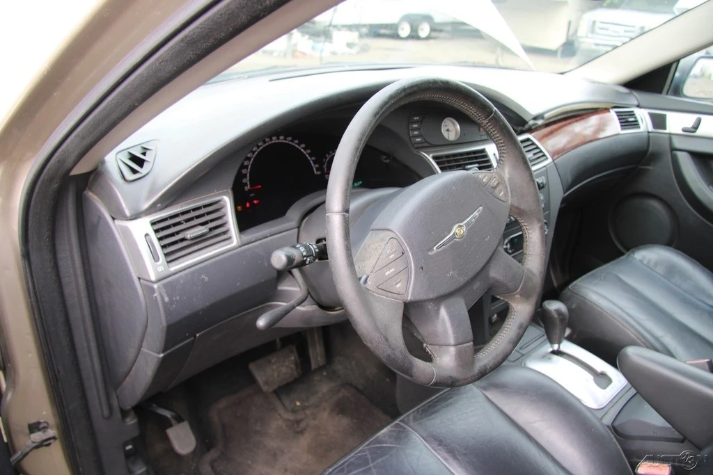 2004 Chrysler - Image 12 of 21