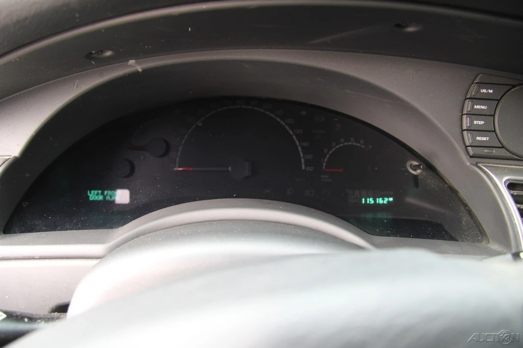 2004 Chrysler - Image 13 of 21