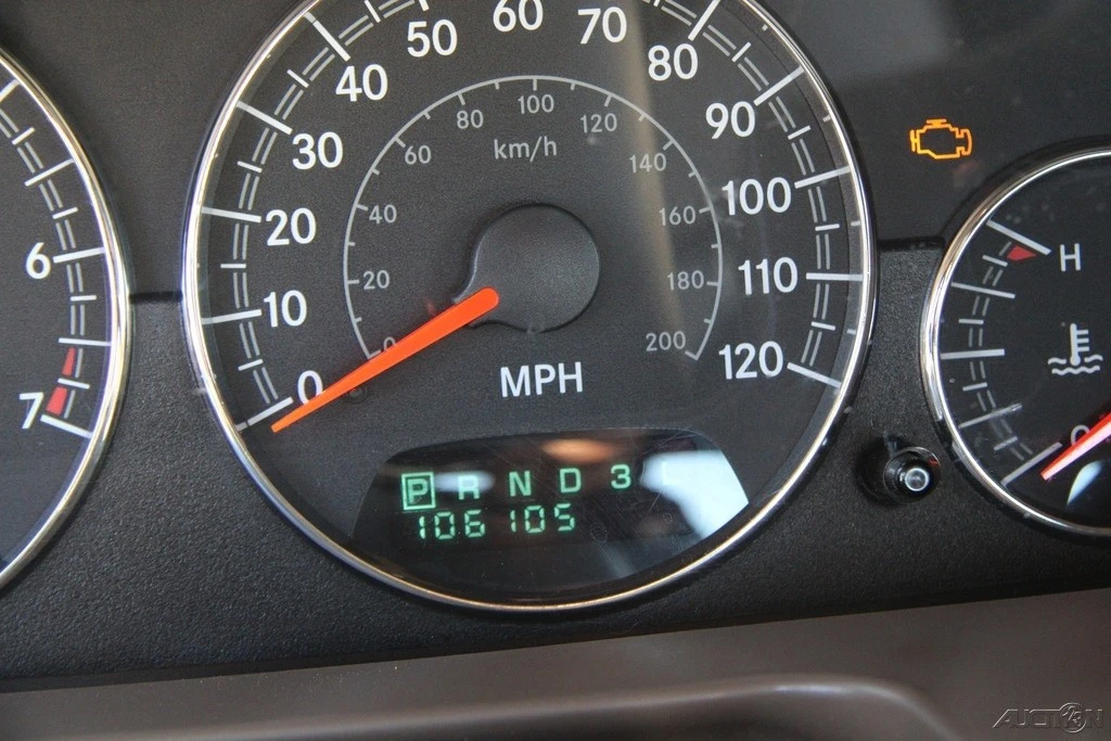 2004 Chrysler Sebring - Image 16 of 21