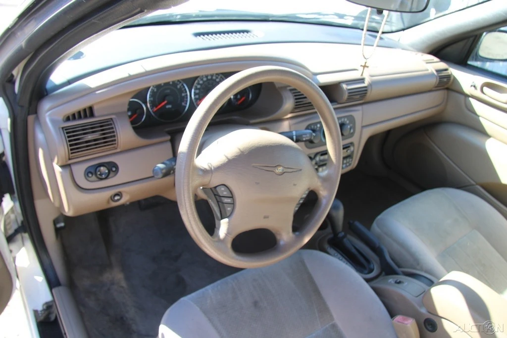 2004 Chrysler Sebring - Image 14 of 21