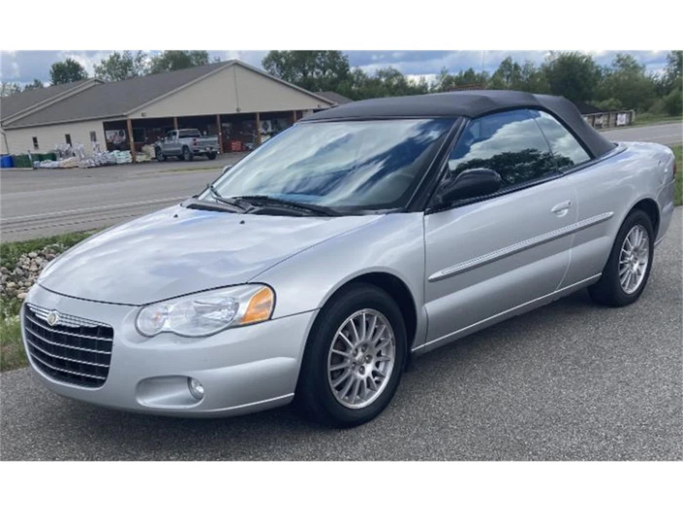 2004 Chrysler Sebring - Image 2 of 13