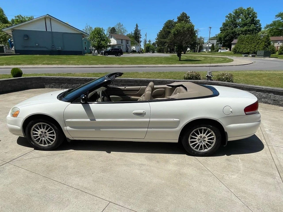2004 Chrysler Sebring - Image 3 of 31