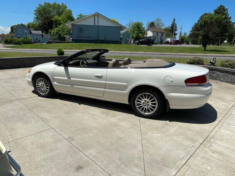 2004 Chrysler Sebring - Image 17 of 31