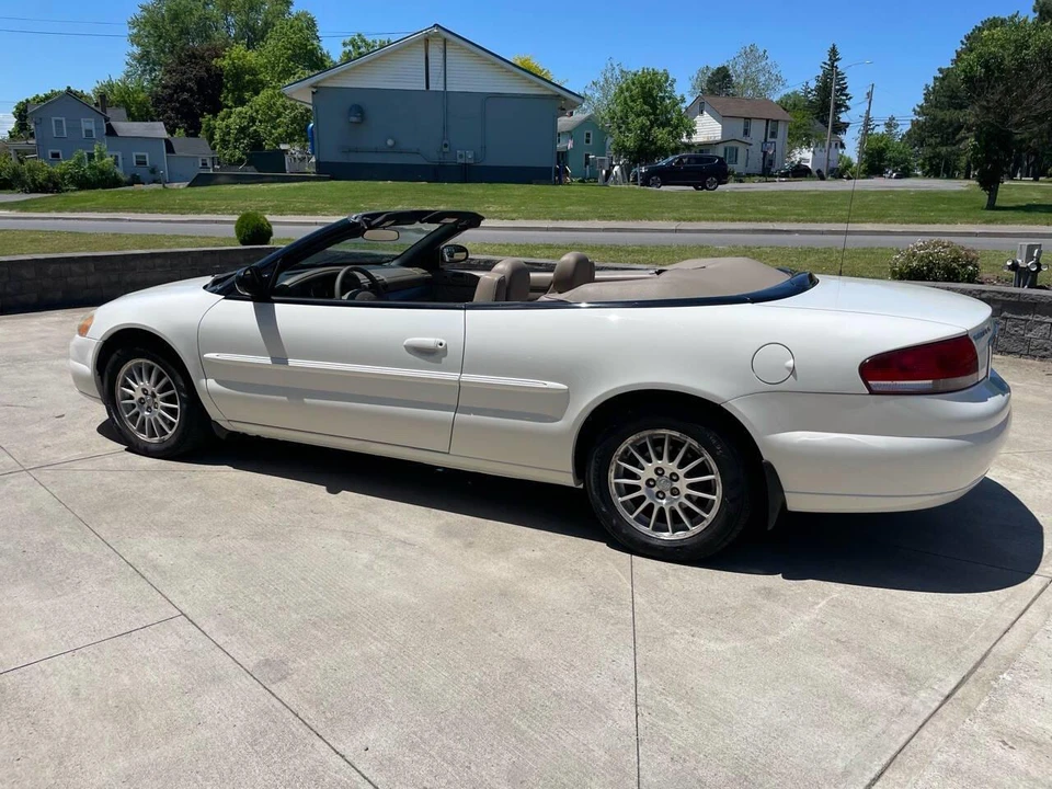 2004 Chrysler Sebring - Image 5 of 31