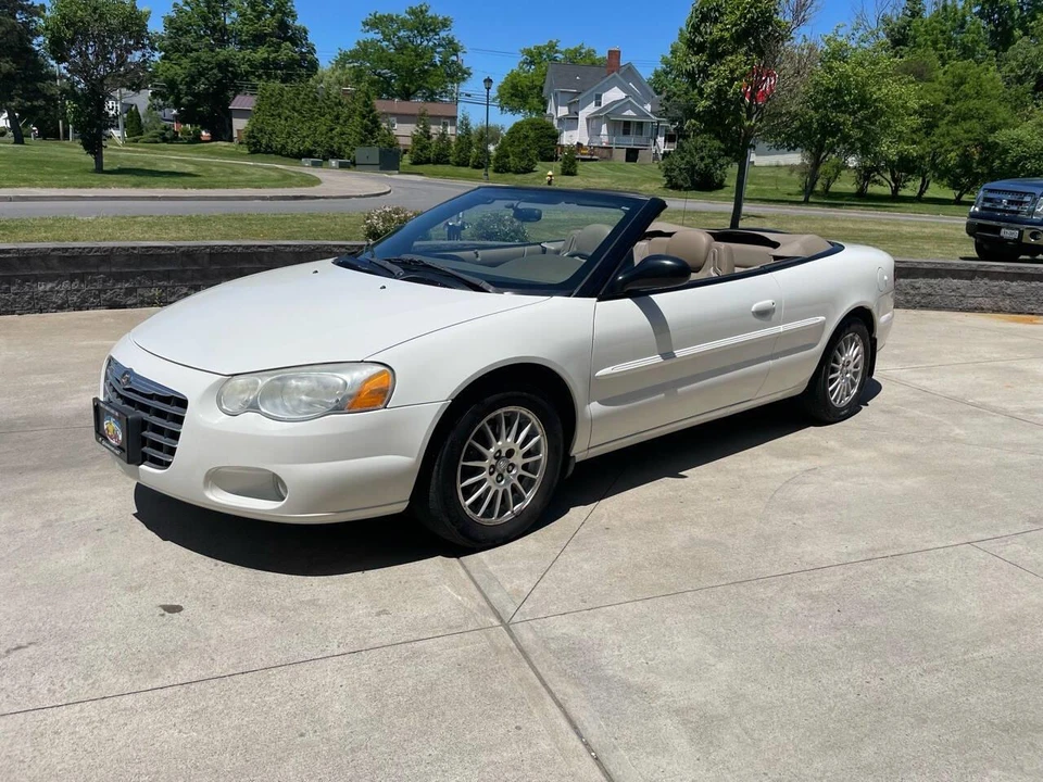 2004 Chrysler Sebring - Image 2 of 31