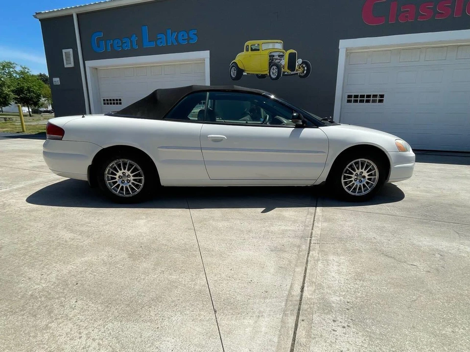 2004 Chrysler Sebring - Image 12 of 31