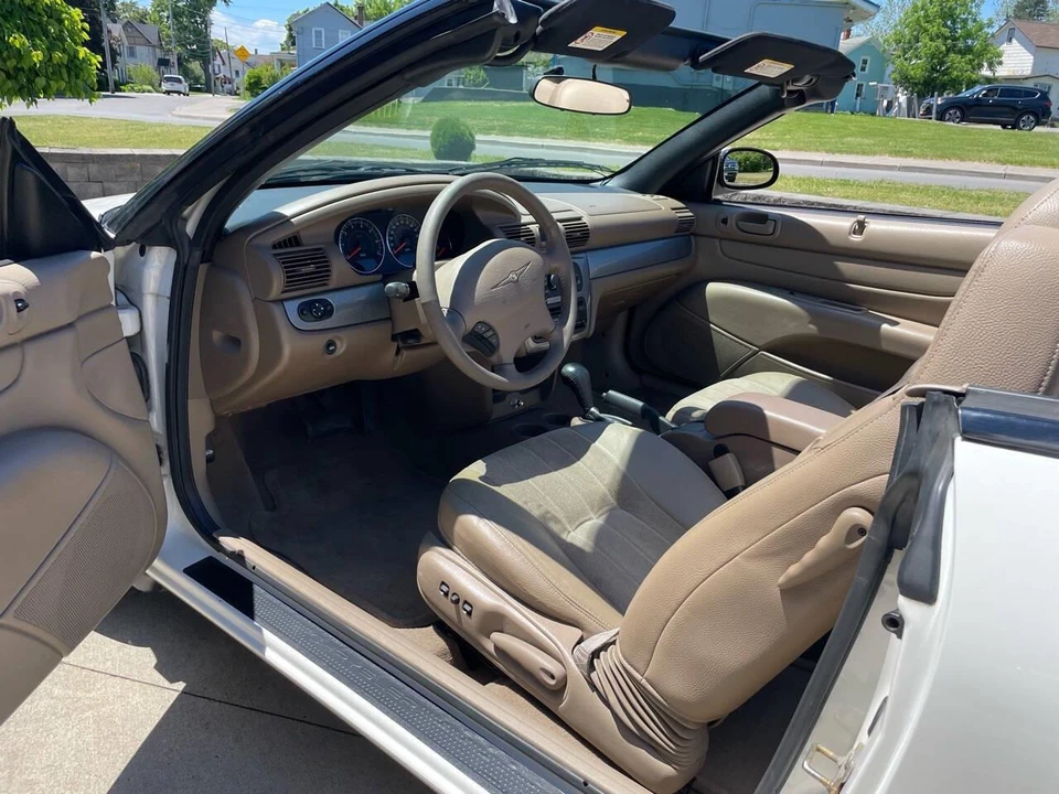 2004 Chrysler Sebring - Image 4 of 31