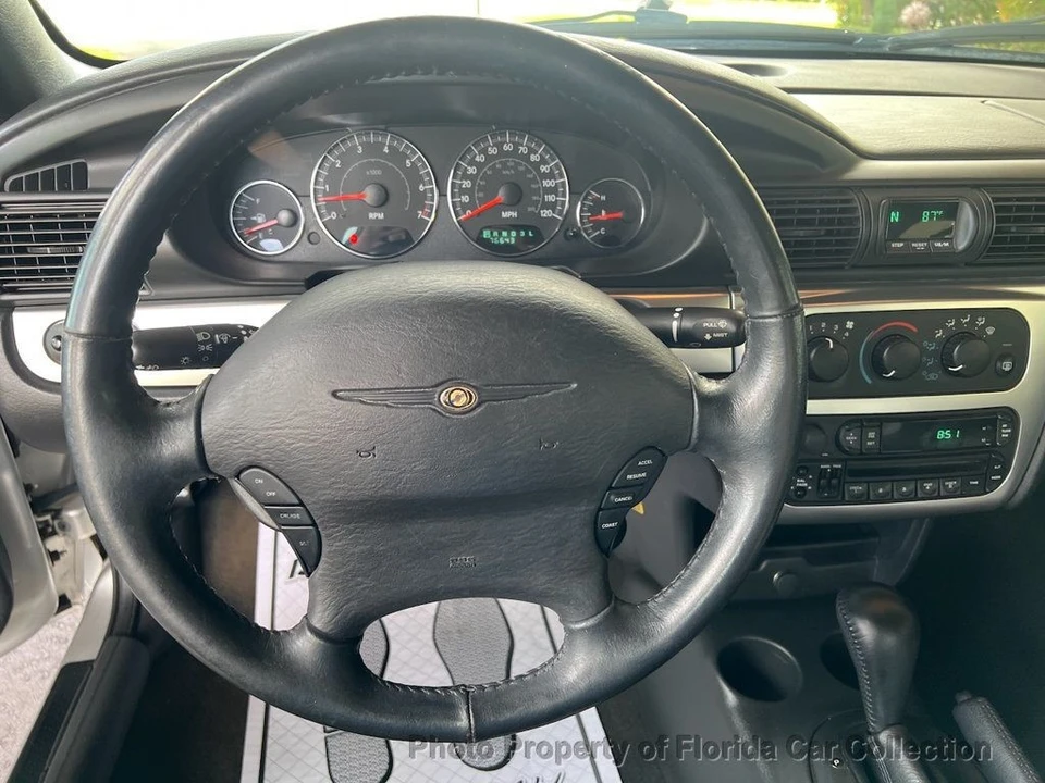2004 Chrysler Sebring - Image 11 of 12