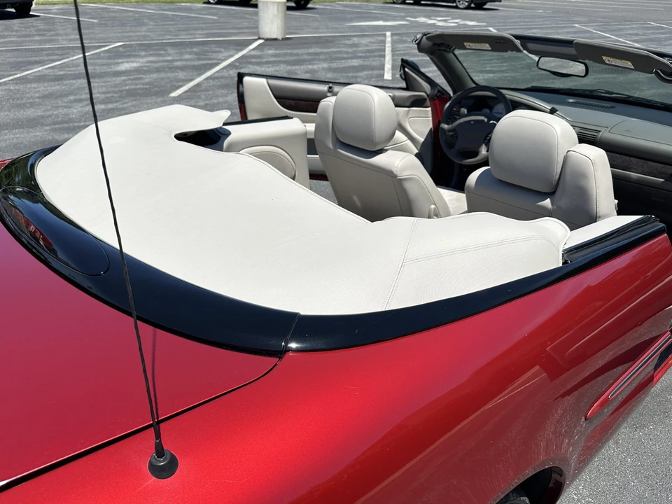 2004 Chrysler Sebring - Image 28 of 31