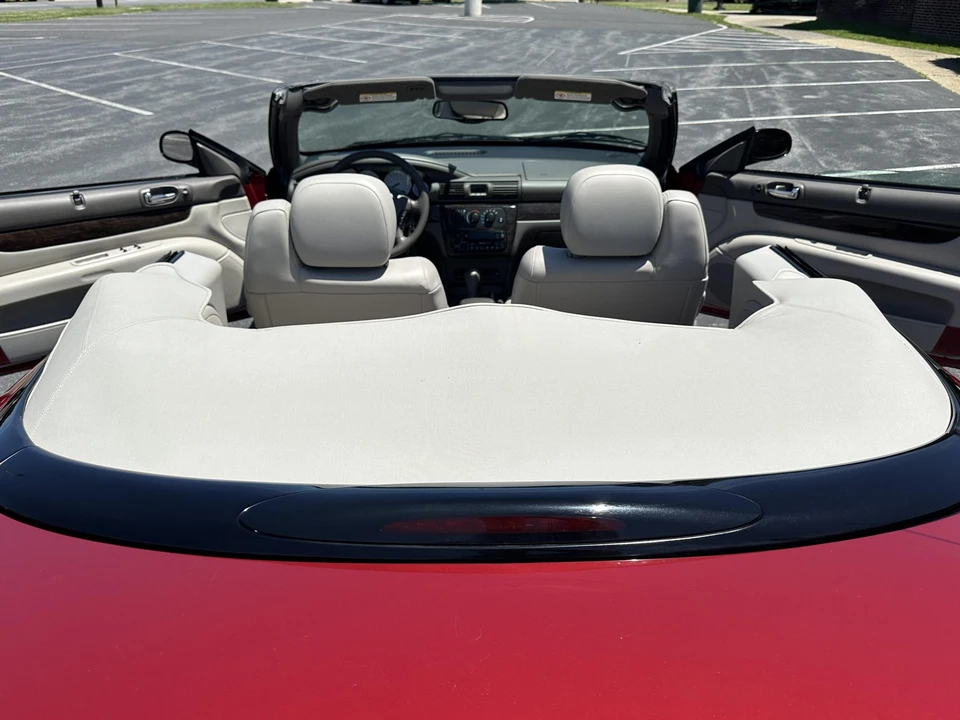 2004 Chrysler Sebring - Image 27 of 31