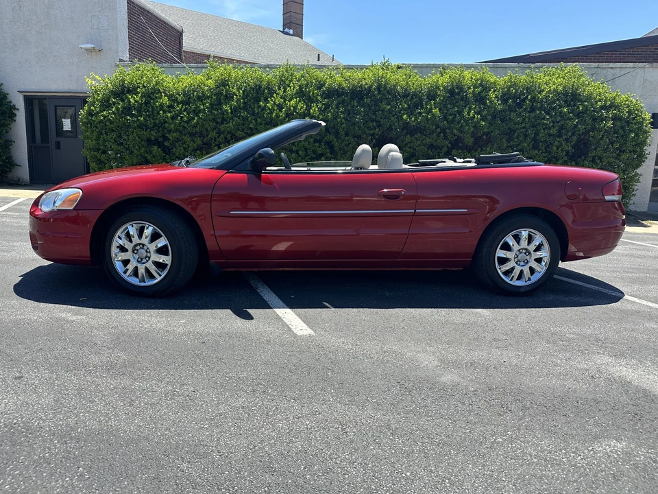 2004 Chrysler Sebring - Image 4 of 31