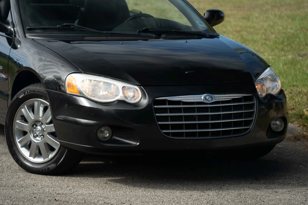2004 Chrysler Sebring - Image 25 of 31