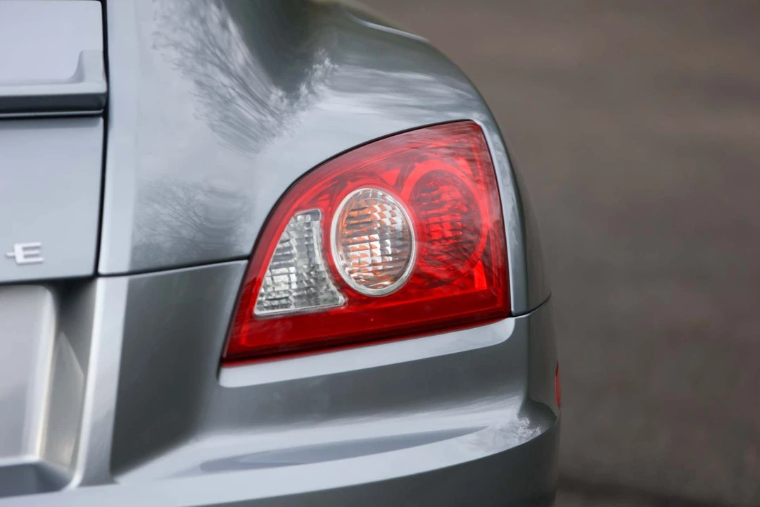 2004 Chrysler Crossfire - Image 25 of 31