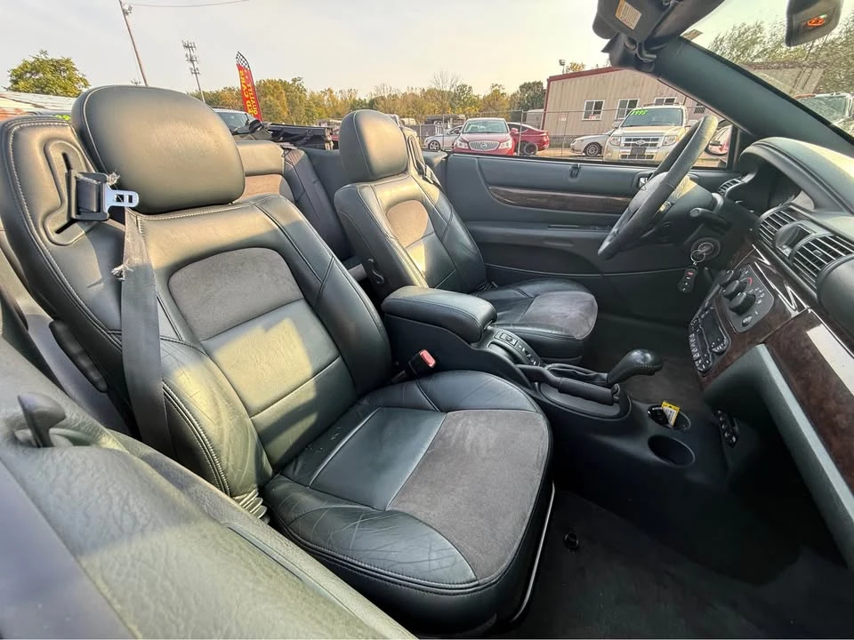 2004 Chrysler Sebring - Image 13 of 14