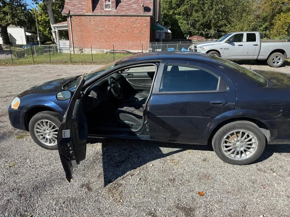 2004 Chrysler Sebring - Image 3 of 6