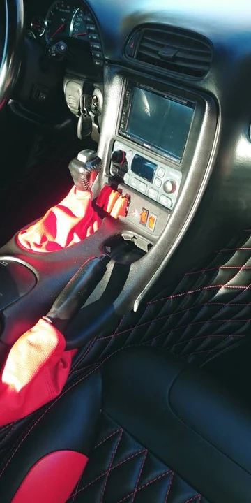 2004 Chevrolet Corvette C5 - Image 2 of 17