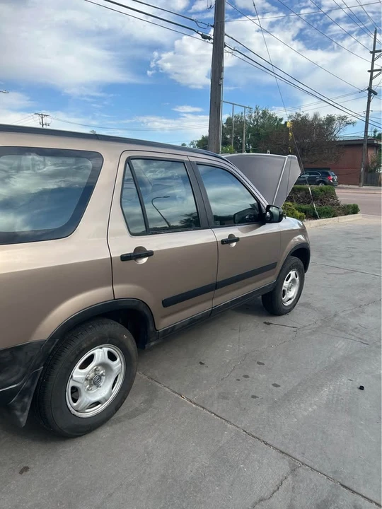 2004 Honda CR-V 2nd Gen - Image 5 of 12
