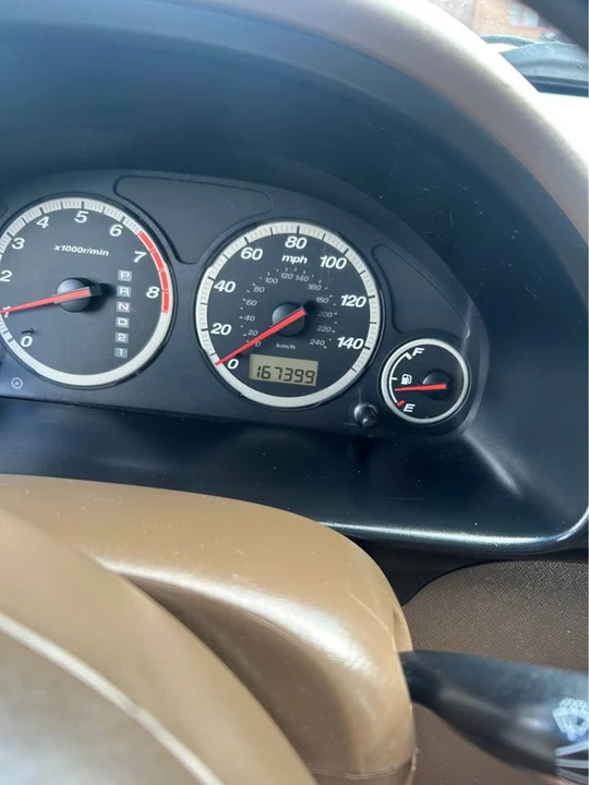 2004 Honda CR-V 2nd Gen - Image 10 of 12