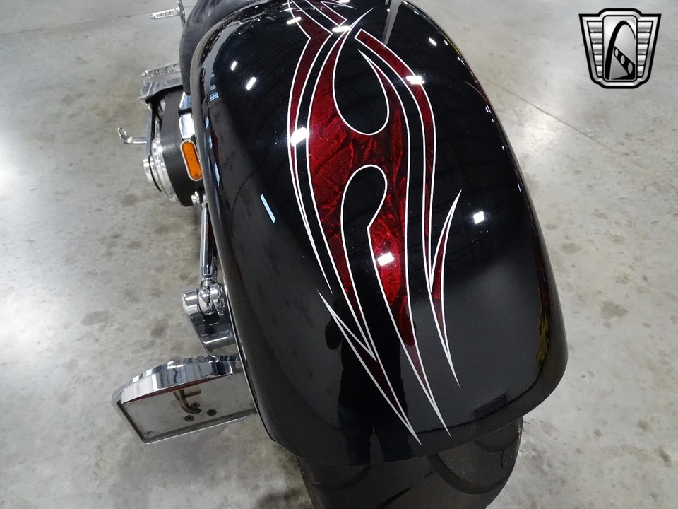 2004 - Image 15 of 21