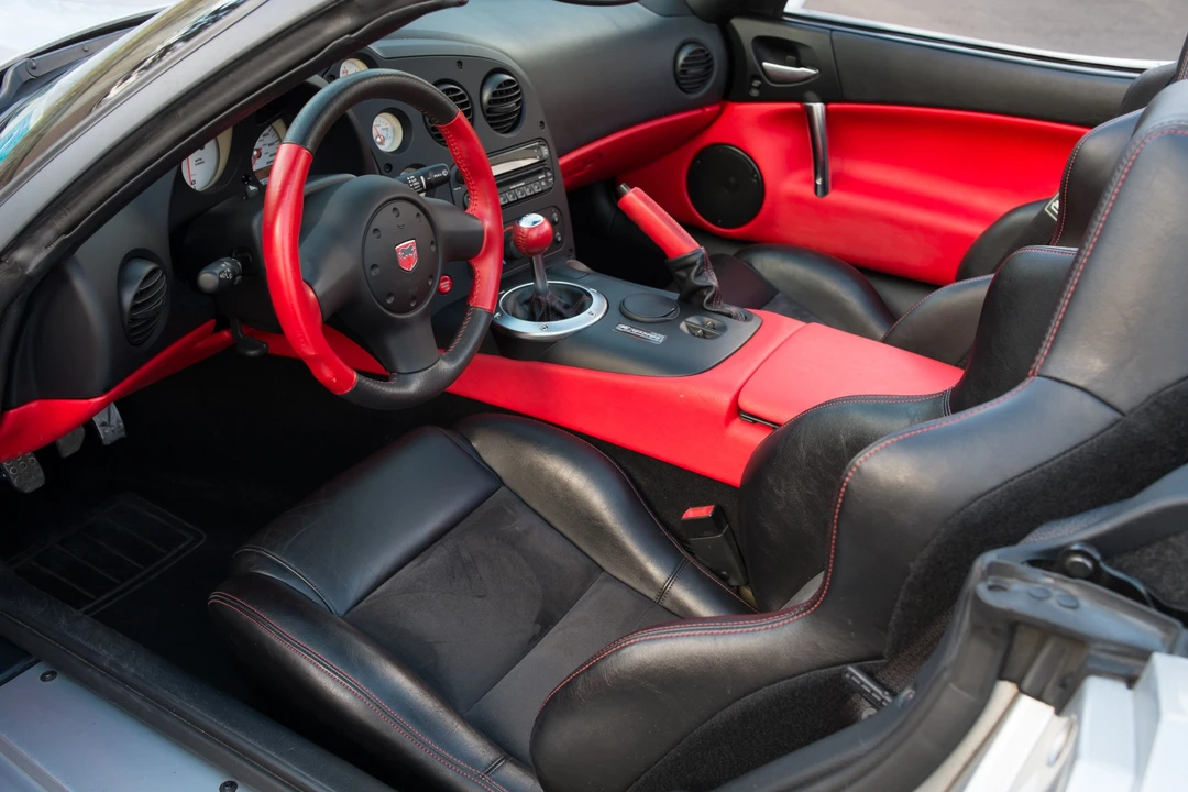 2004 Dodge Viper 3rd Gen - Image 4 of 14