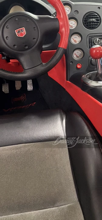 2004 Dodge Viper 3rd Gen - Image 19 of 31