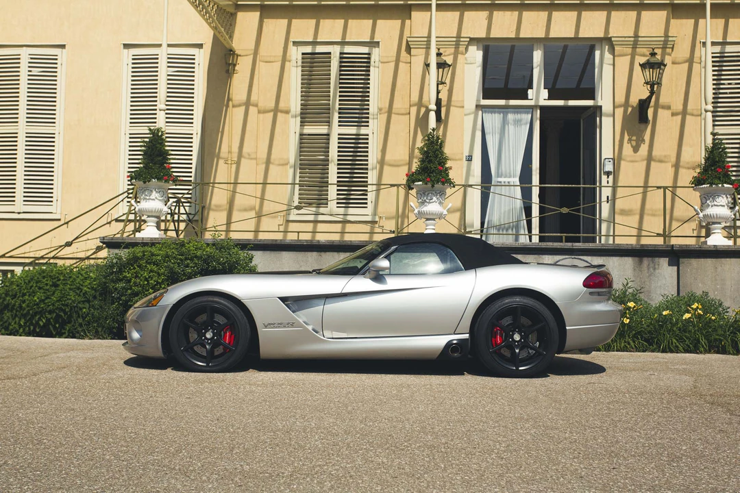 2004 Dodge Viper 3rd Gen - Image 5 of 31