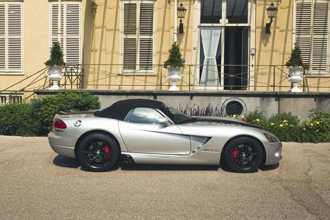 2004 Dodge Viper 3rd Gen - Image 16 of 31