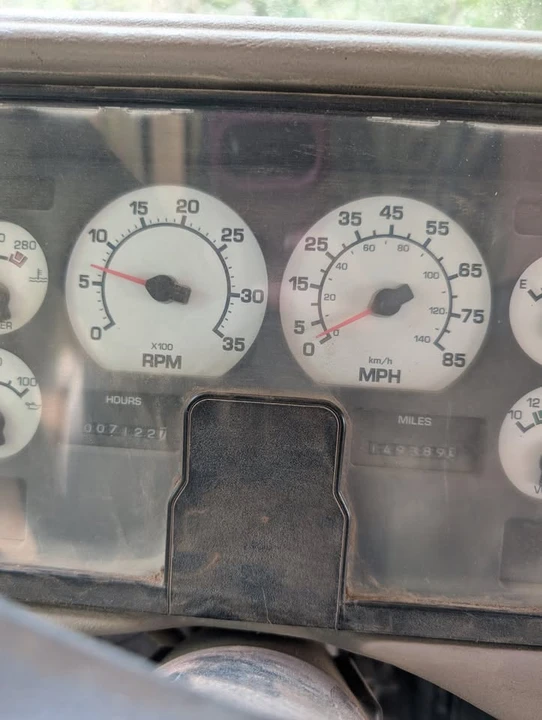 2004 International 4300 - Image 11 of 11