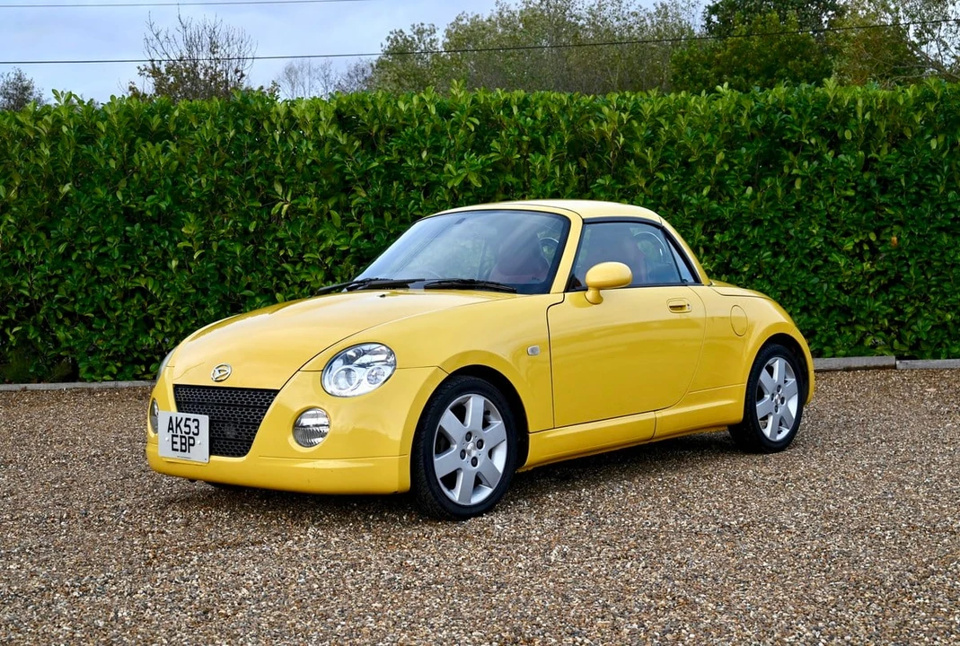 2004 Daihatsu - Image 2 of 30
