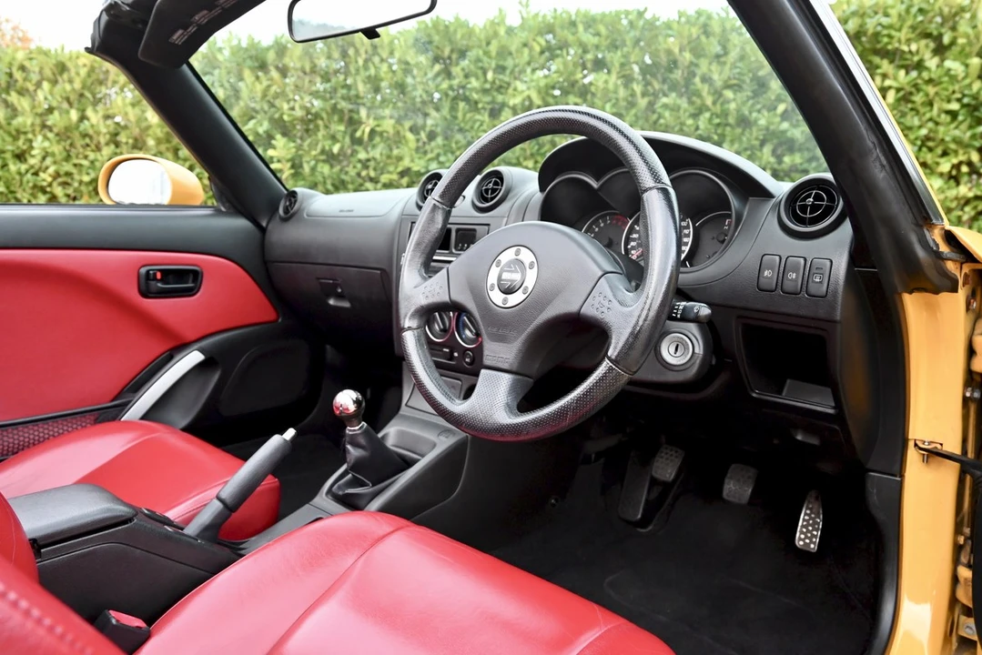2004 Daihatsu - Image 11 of 30