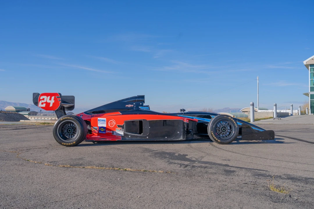 2004 Dallara - Image 25 of 31
