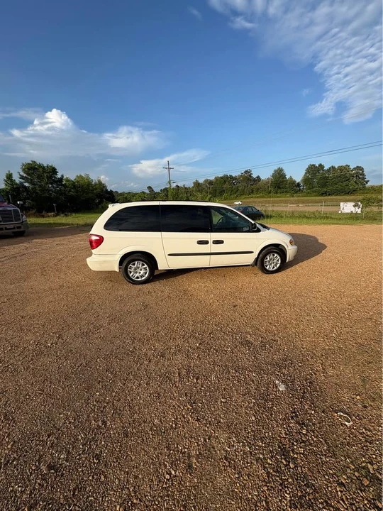 2004 Dodge Caravan - Image 5 of 11
