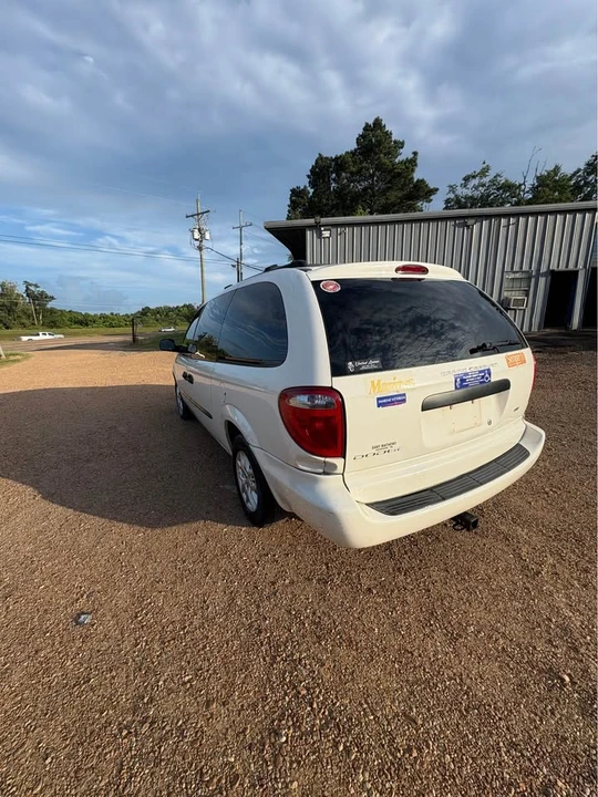 2004 Dodge Caravan - Image 6 of 11