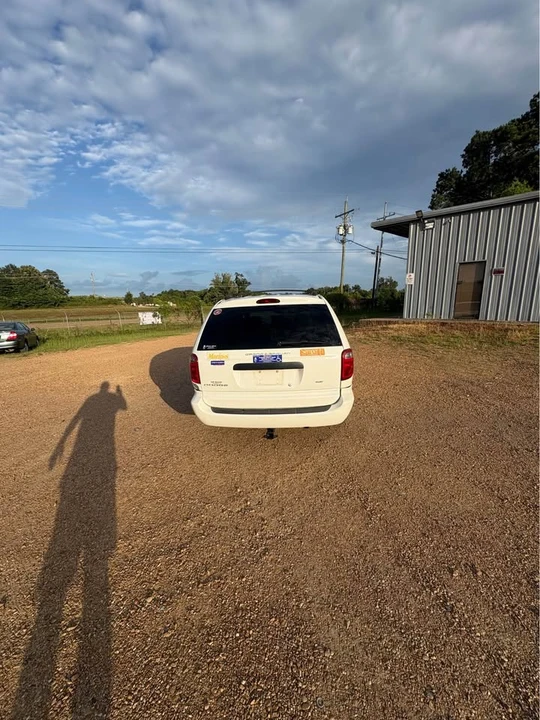 2004 Dodge Caravan - Image 4 of 11
