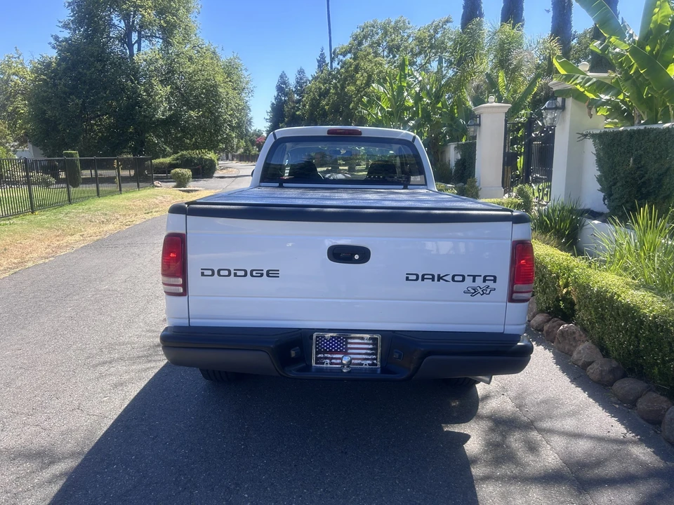 2004 Dodge Dakota - Image 10 of 31