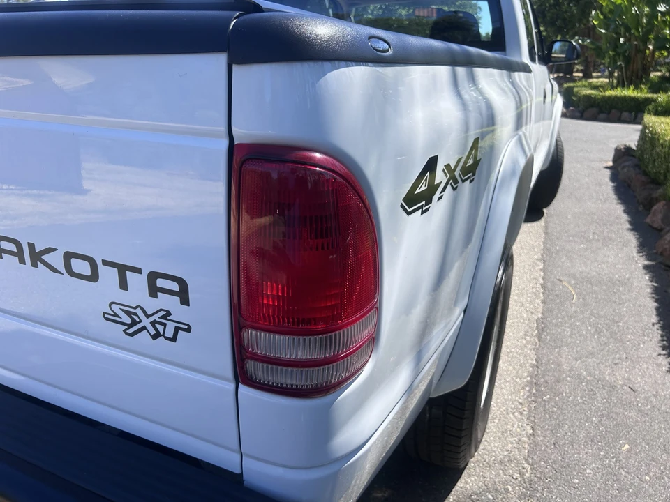 2004 Dodge Dakota - Image 30 of 31