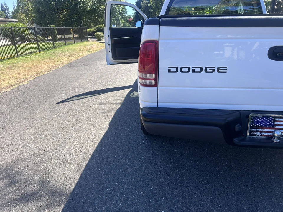 2004 Dodge Dakota - Image 24 of 31