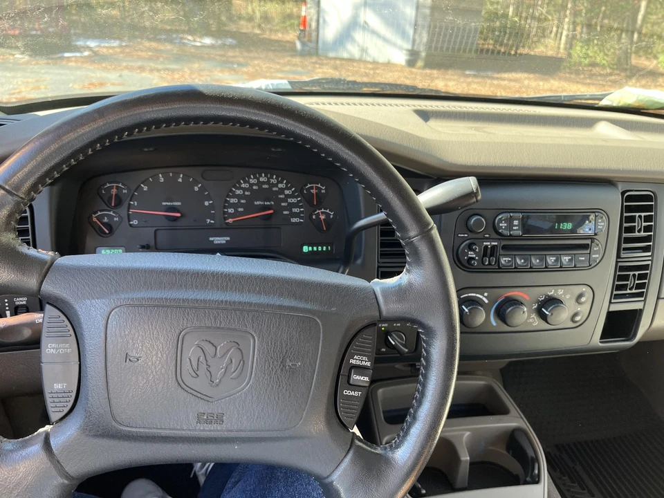 2004 Dodge Dakota 2nd Gen - Image 22 of 31