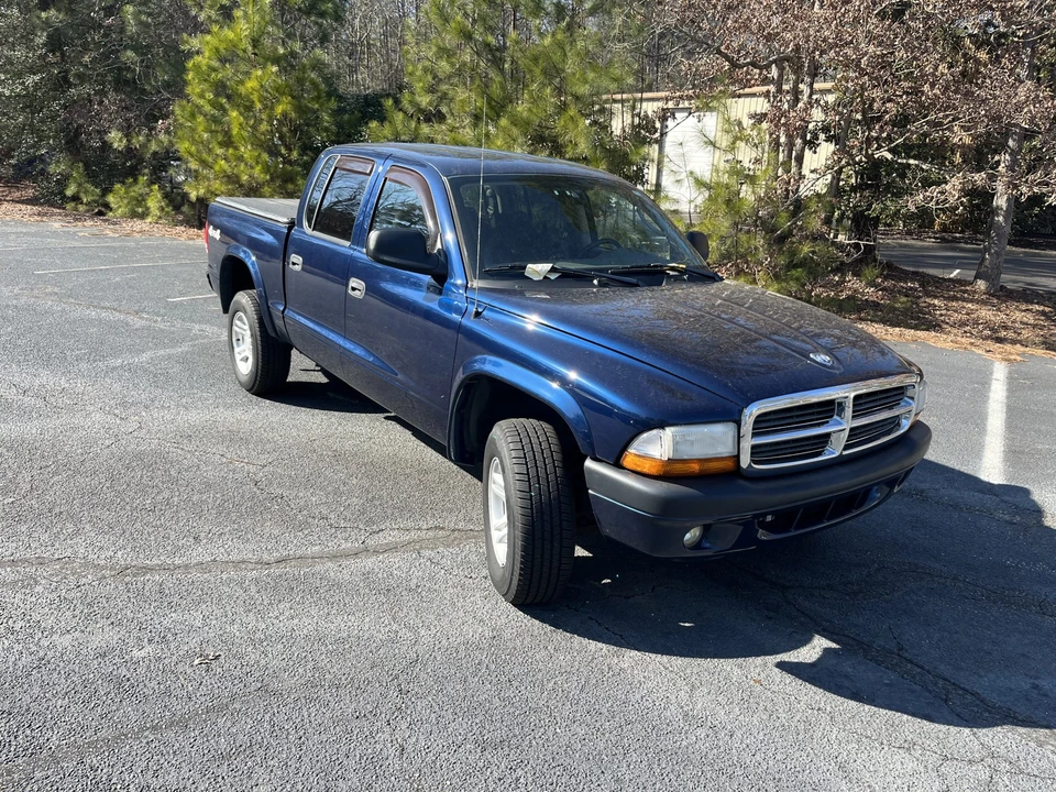 2004 Dodge Dakota 2nd Gen - Image 2 of 31