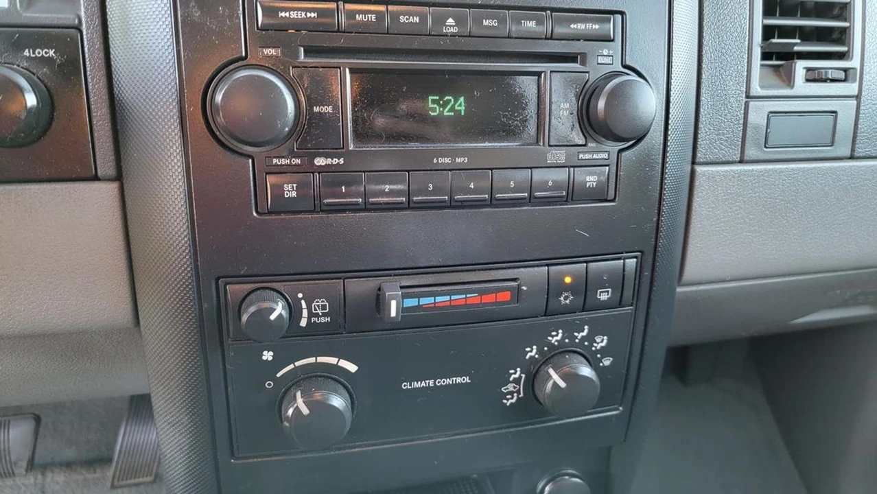 2004 Dodge Durango 2nd Gen - Image 21 of 31