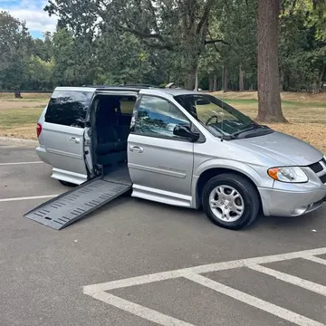 2004 Dodge Grand Caravan Passenger Wheelchair/Mobility Van
