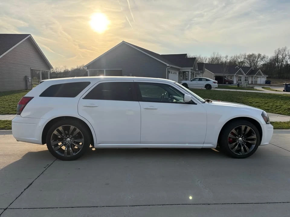 2004 Dodge Magnum 2nd Gen Wagon - Image 7 of 14