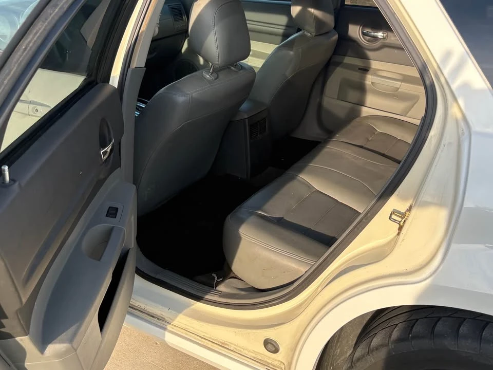 2004 Dodge Magnum 2nd Gen Wagon - Image 10 of 14