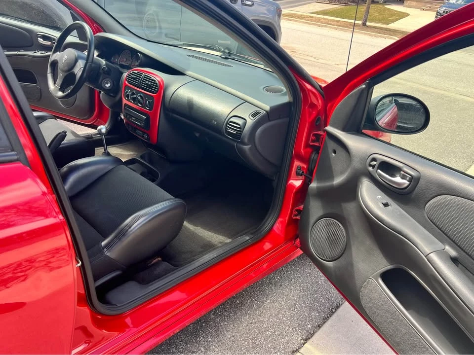 2004 Dodge Neon - Image 6 of 13