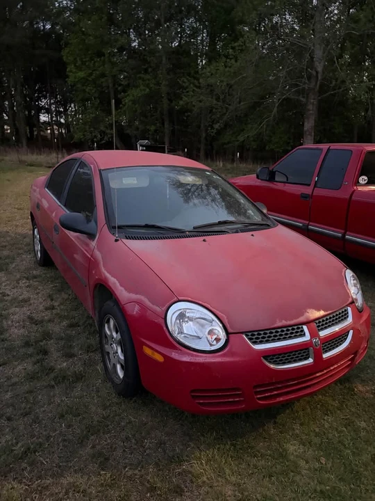 2004 Dodge Neon - Image 2 of 8